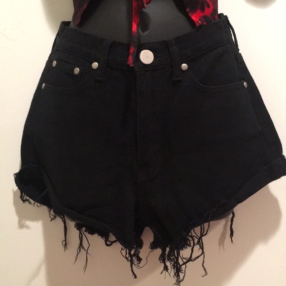 PRINCESS POLLY- Black Denim Shorts - Picture 2 of 4